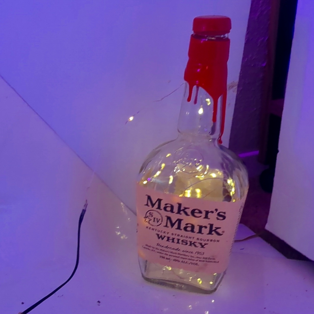 Battery operated unique lamp